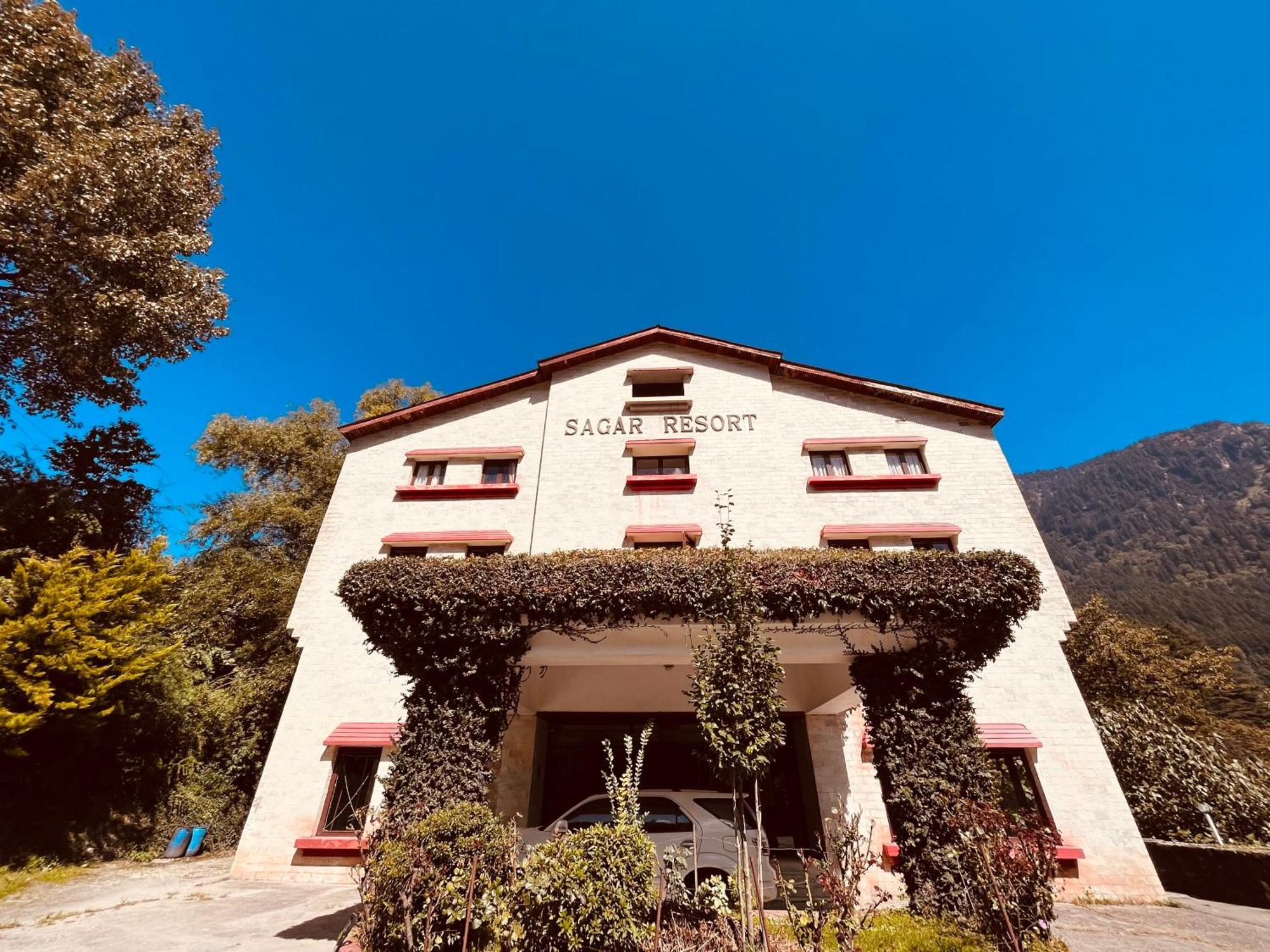 Sagar Resort !! Mountain View ! Luxury Stay ! Family Resort ! Private Parking ! Near Mall Road Manāli Екстериор снимка