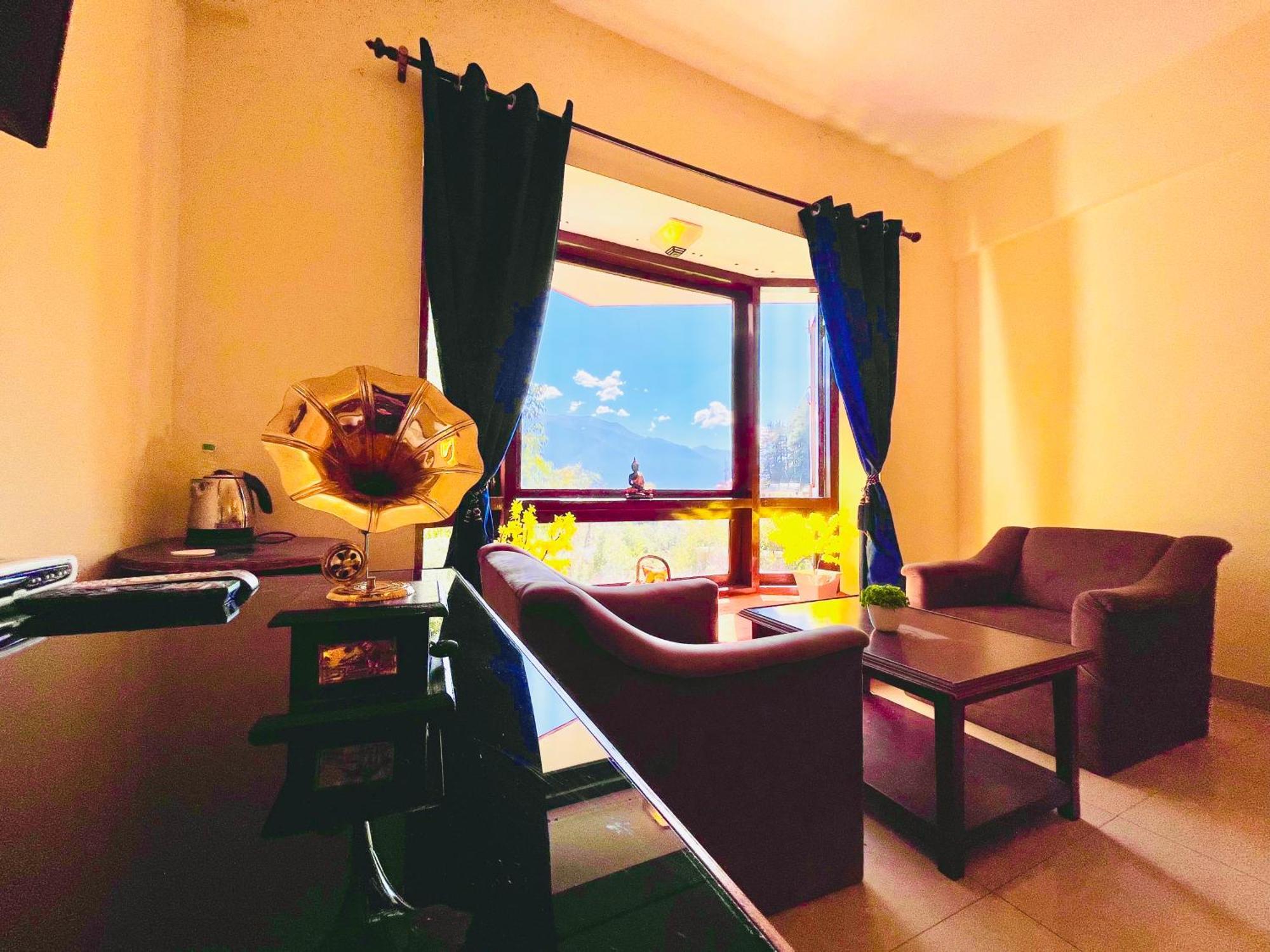 Sagar Resort !! Mountain View ! Luxury Stay ! Family Resort ! Private Parking ! Near Mall Road Manāli Екстериор снимка